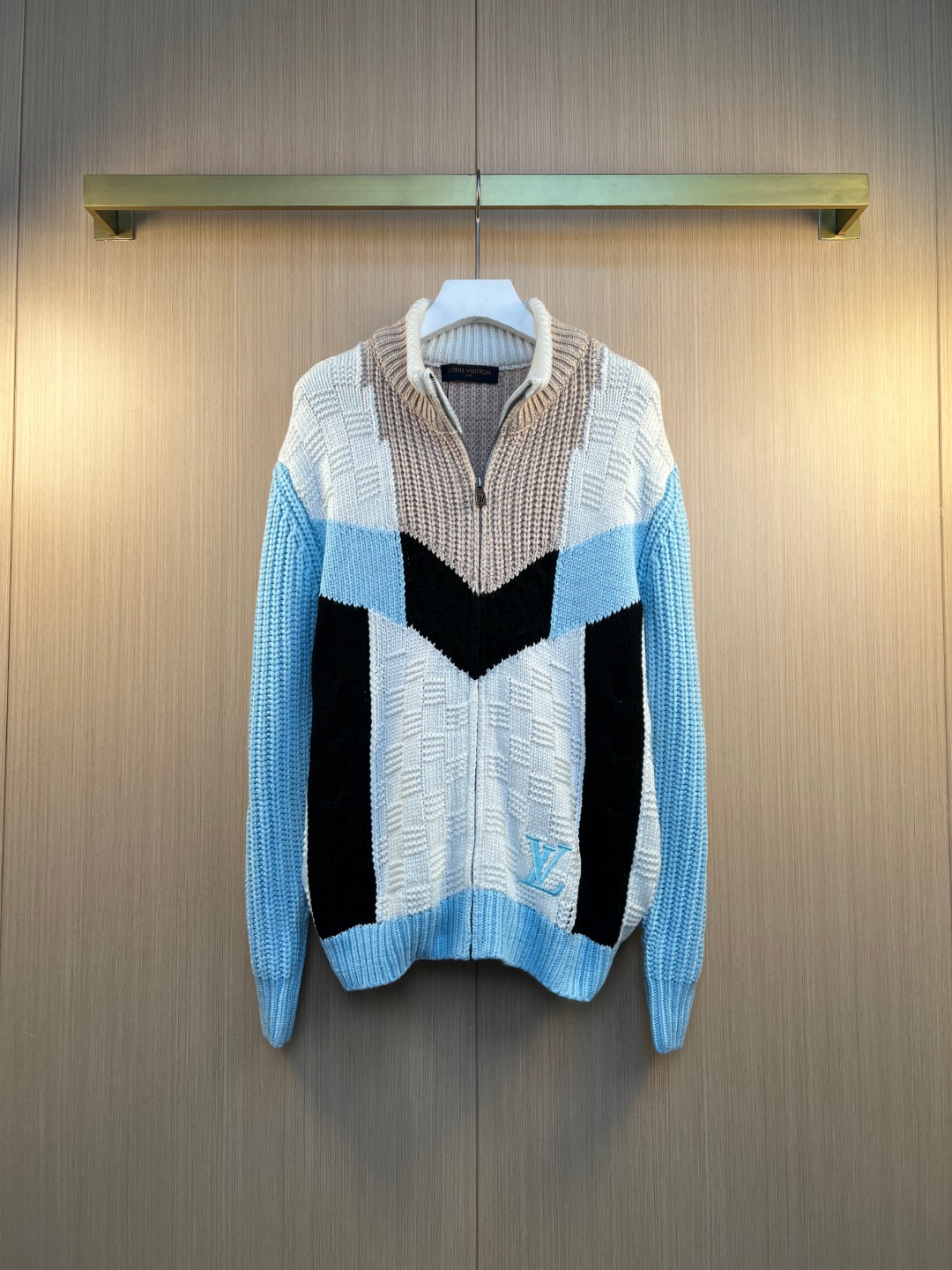 루이비통(LV) 레터링 자수 니트 집업 재킷 의류
