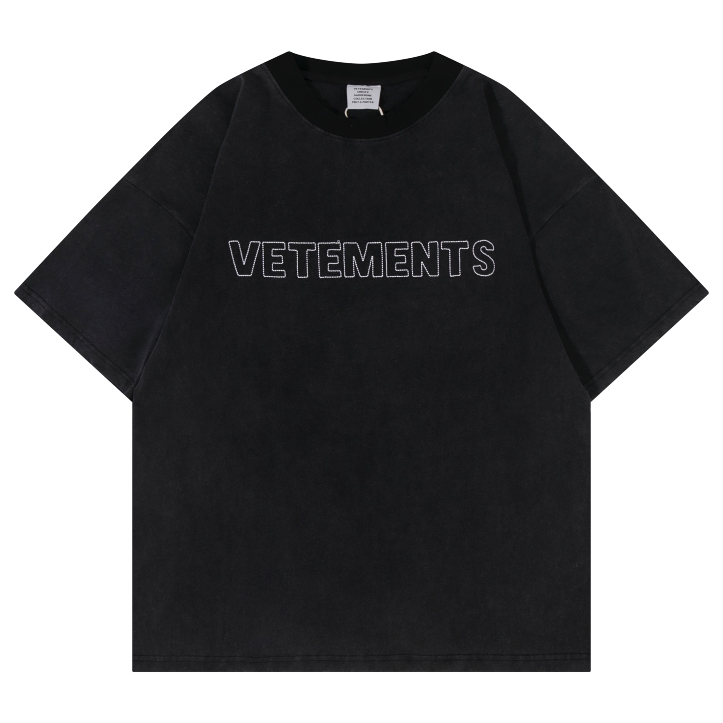 베트멍(VETEMENTS) 클래식 로고 자수 워싱 반팔 티셔츠 의류