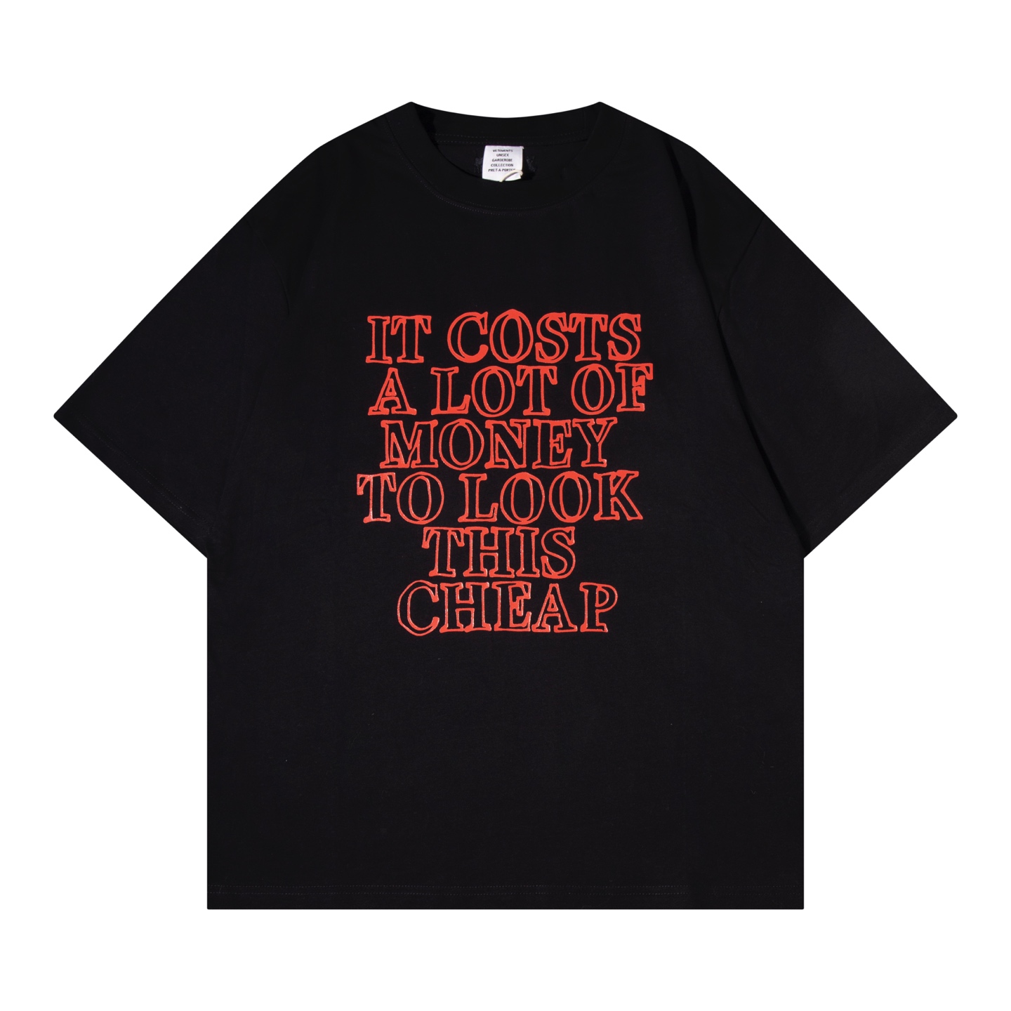 베트멍(VETEMENTS) 레드 레터링 프린트 반팔 티셔츠 의류