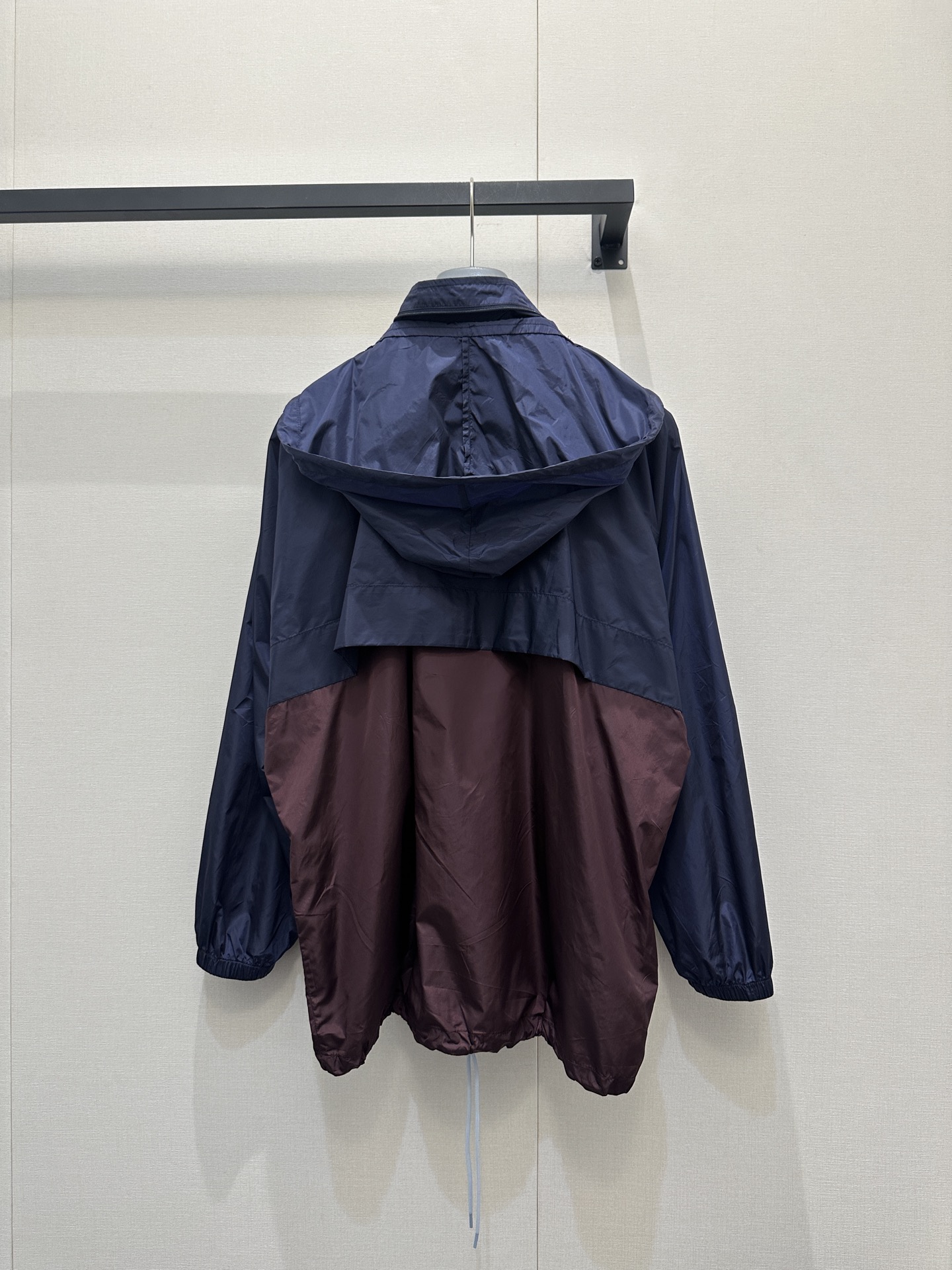 프라다(Prada) 리나일론 배색 자켓 재킷 바람막이 의류