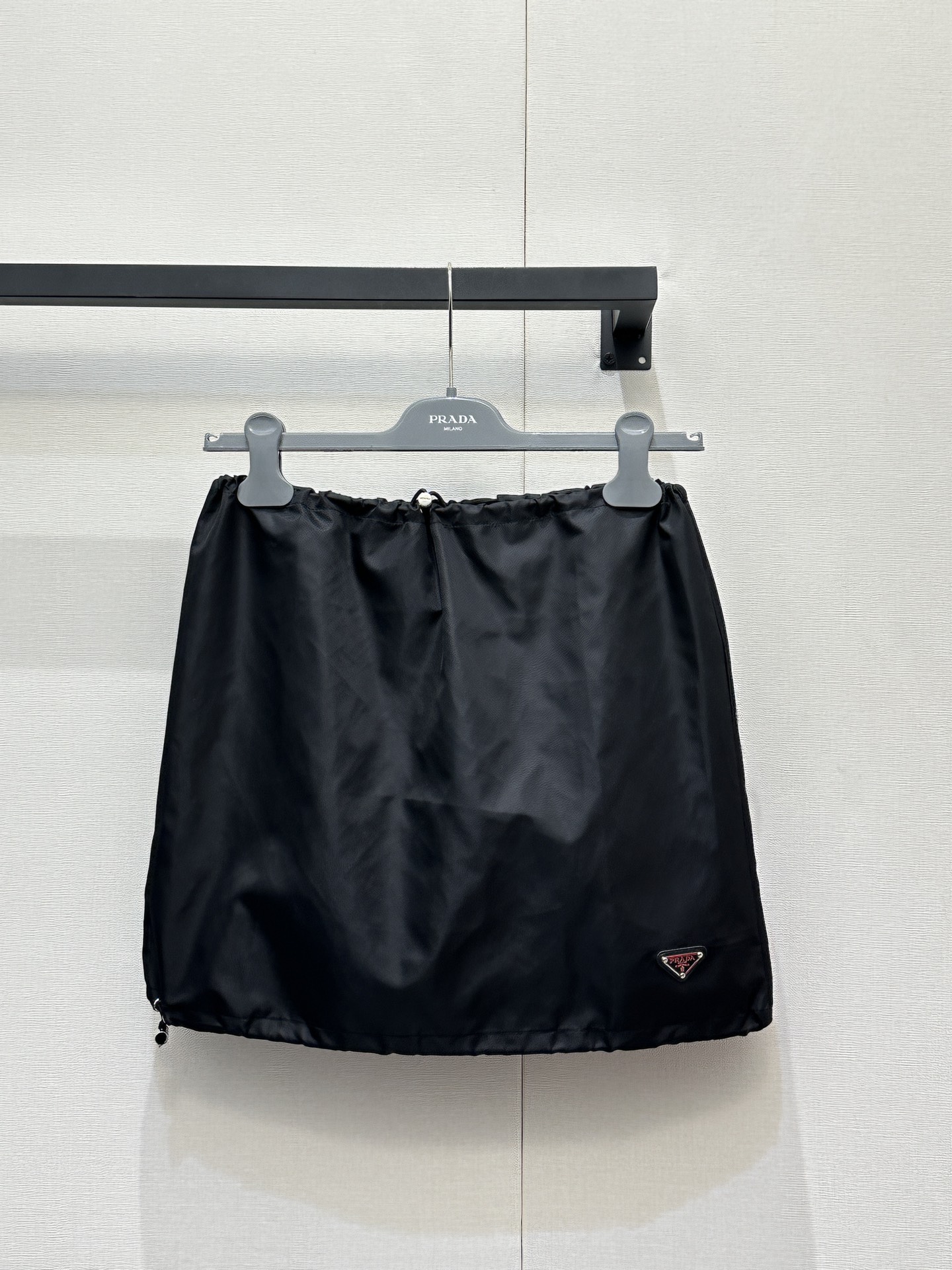 프라다(Prada) 클래식 나일론 블랙 스커트 치마 의류