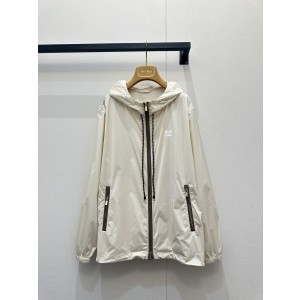 미우미우(MiuMiu) 로고 나일론 후드 자켓 재킷 바람막이 의류