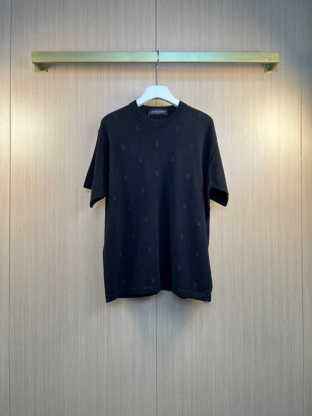 루이비통(LV) 올오버 자수 로고 니트 반팔 티셔츠 의류