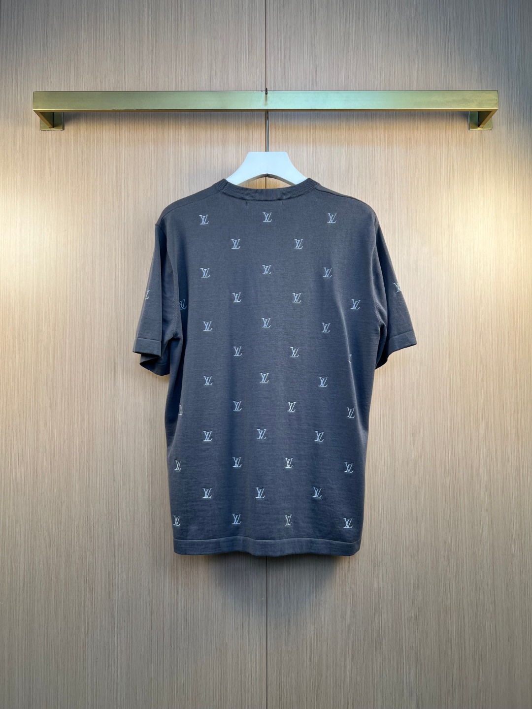 루이비통(LV) 올오버 자수 로고 니트 반팔 티셔츠 의류
