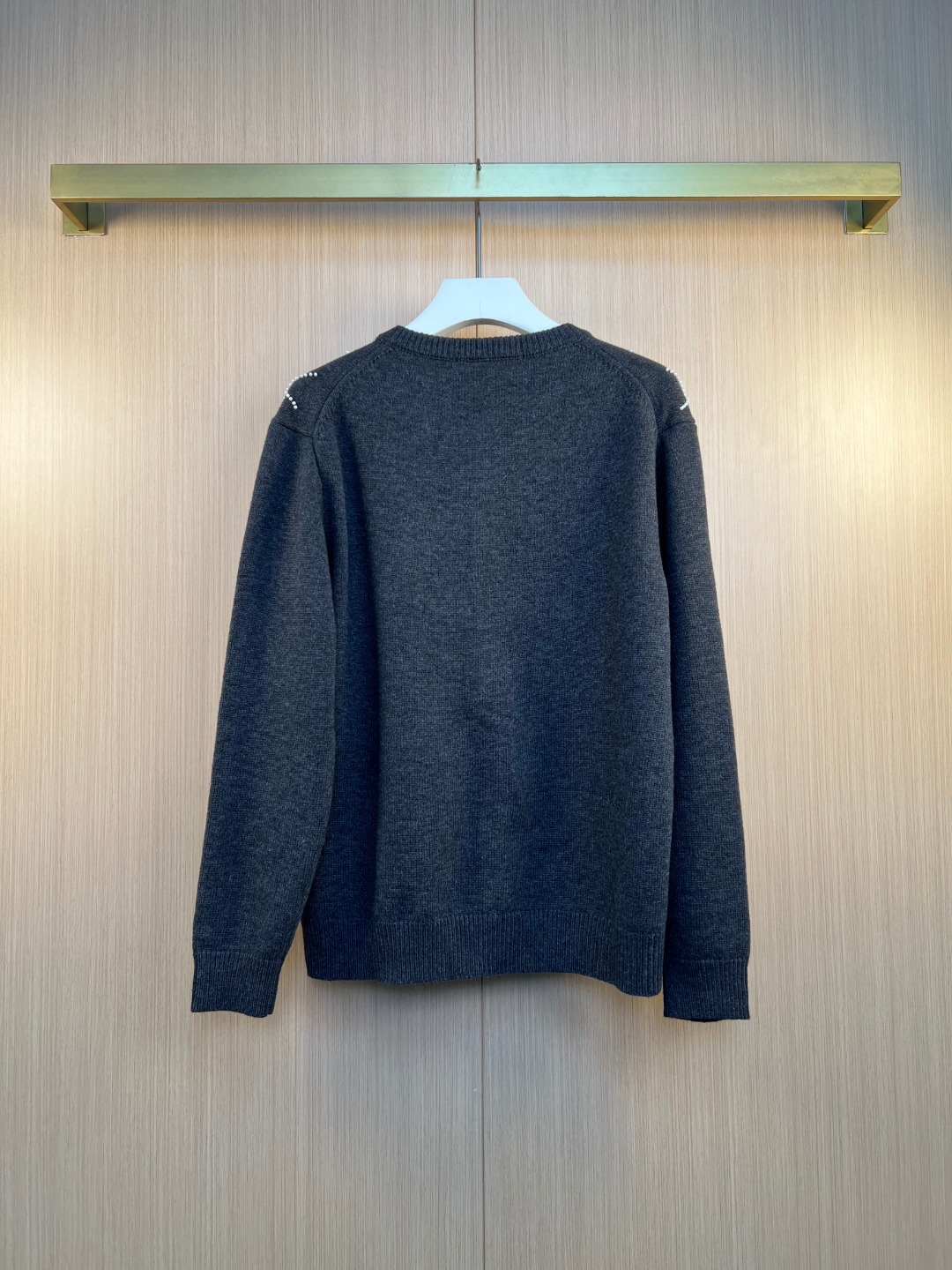 루이비통(LV) 레터링 비즈 다이아 패턴 니트 가디건 의류