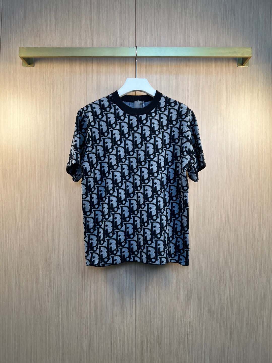 디올(DIOR) 홀스 이어 리미티드 자카드 로고 니트 반팔 티셔츠 의류