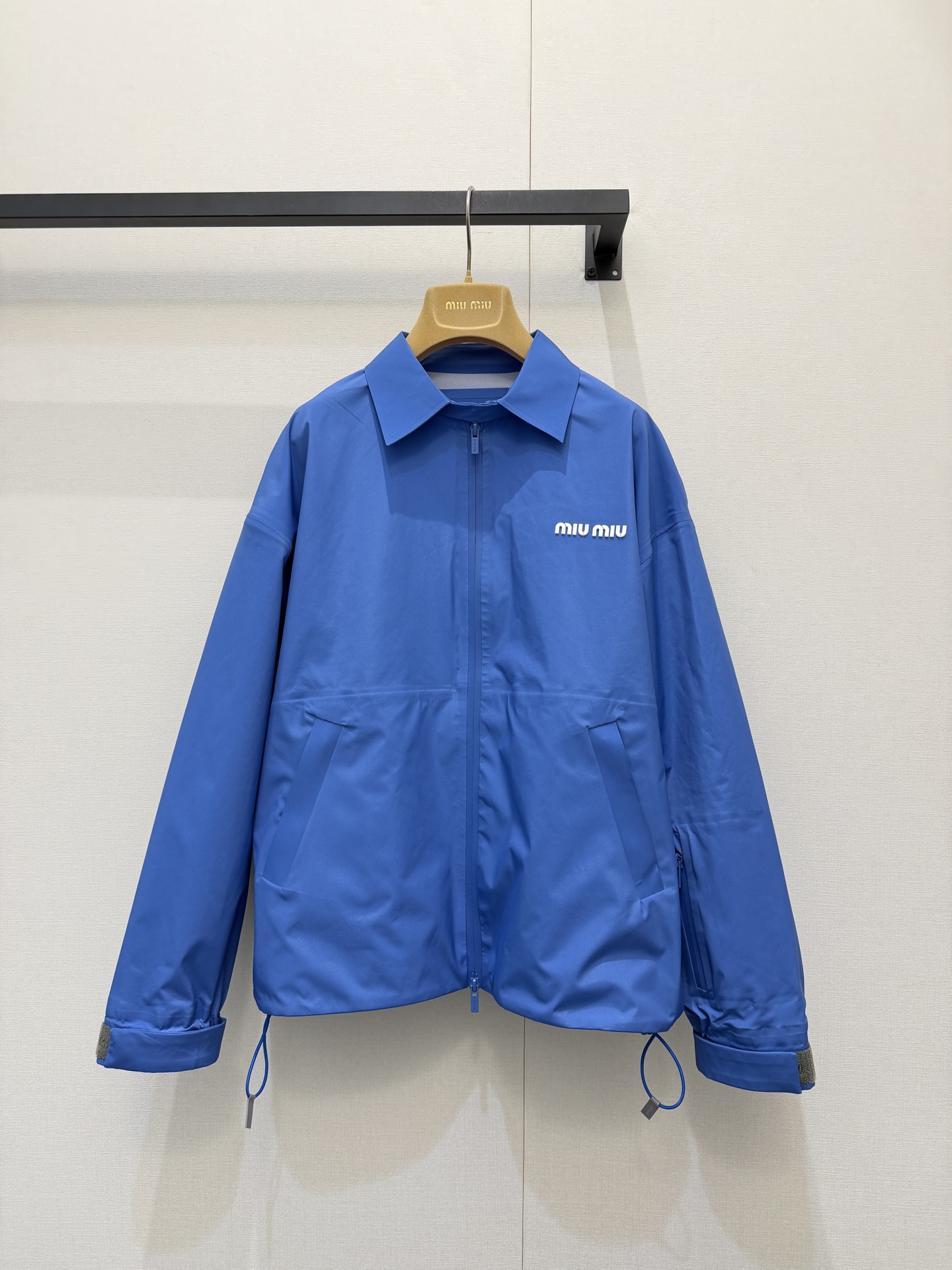 미우미우(MiuMiu) 로고 배색 나일론 자켓 재킷 의류