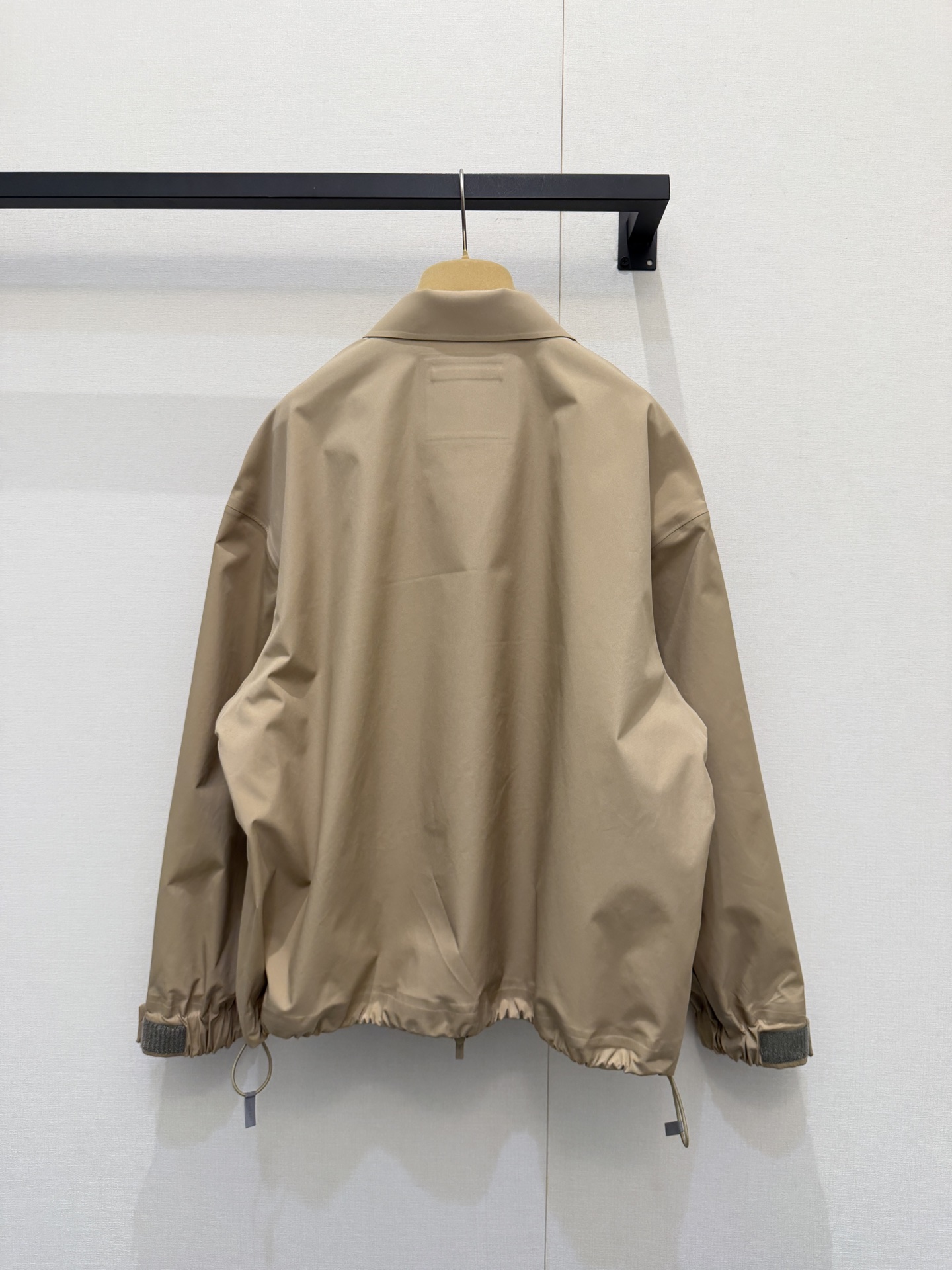 미우미우(MiuMiu) 로고 배색 나일론 자켓 재킷 의류