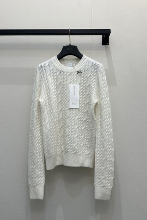 디올(Dior) 펀칭 꽈배기 라운드 니트 의류