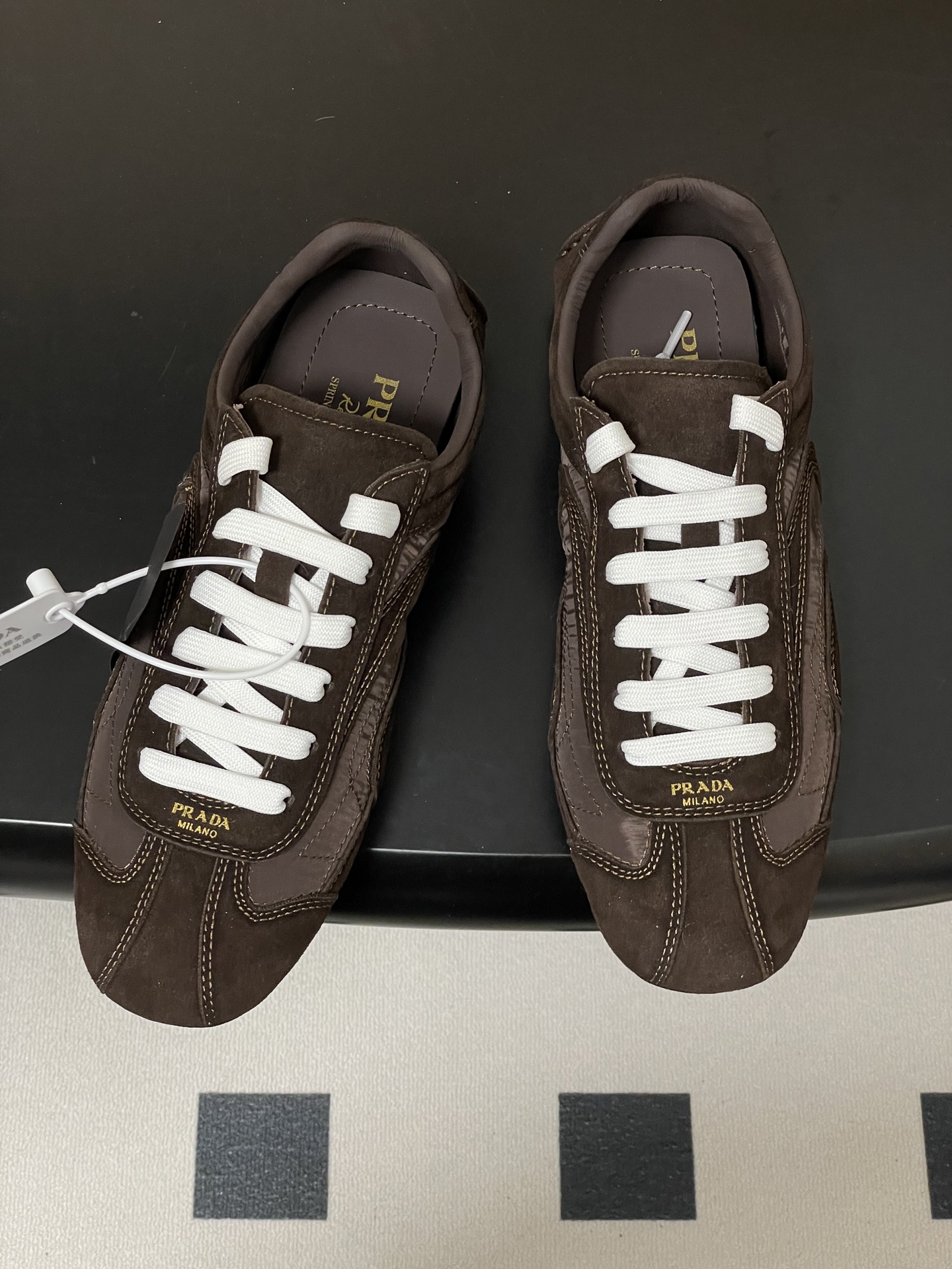 프라다(PRADA) 몬테카를로 스웨이드 스니커즈 신발