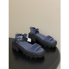 프라다(PRADA) 로마 원스트랩 캔버스 플랫폼 샌들 신발