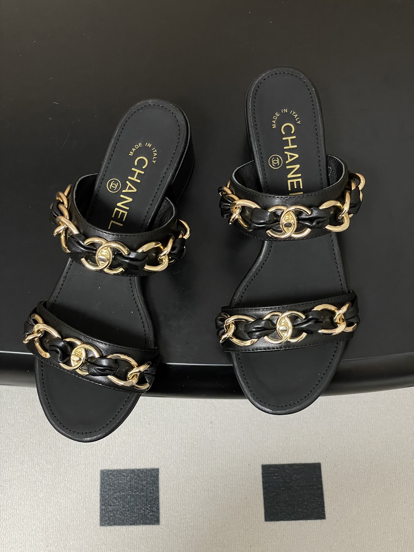 샤넬(CHANEL) 체인 스트랩 힐 슬리퍼 신발