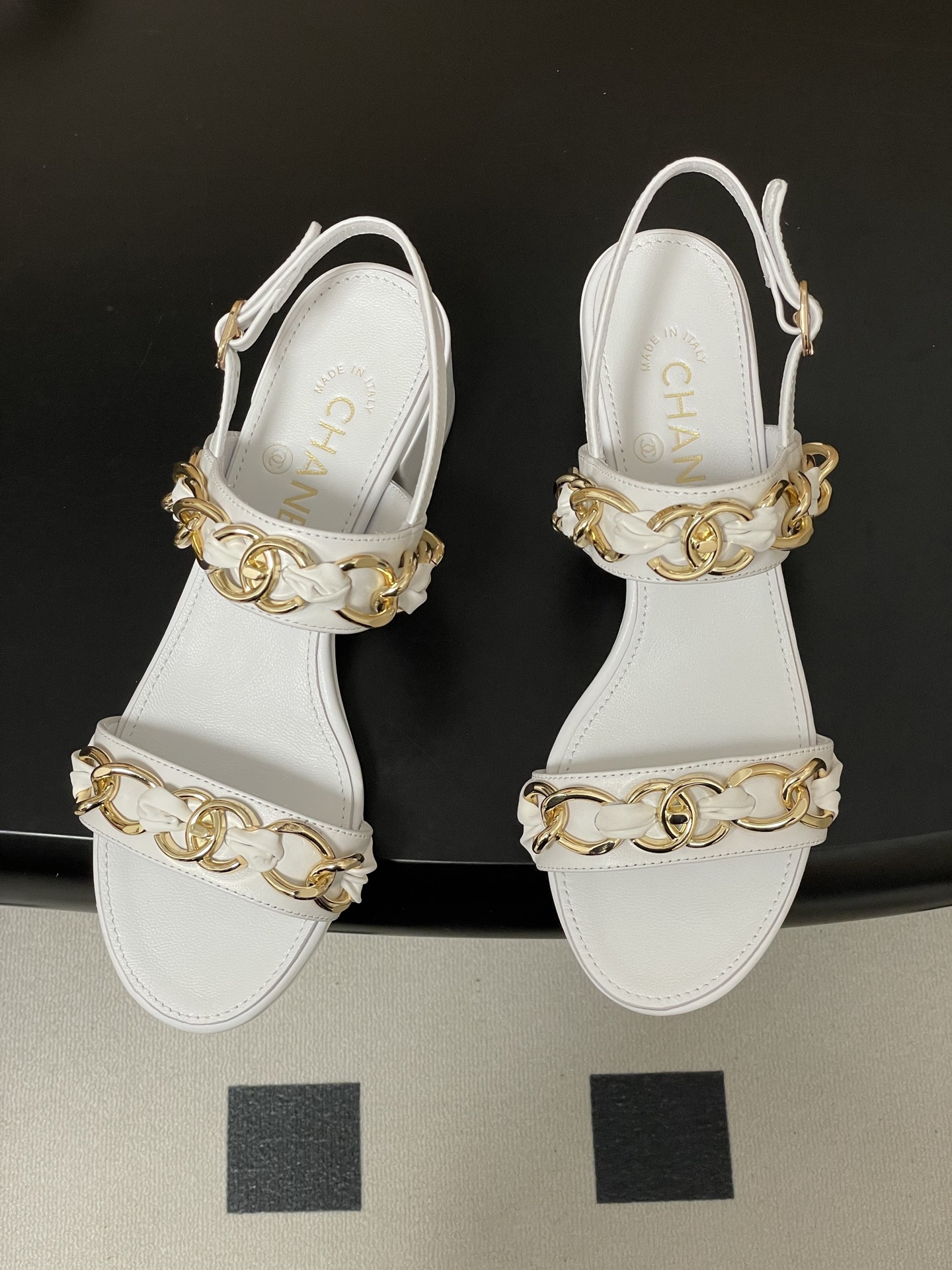 샤넬(CHANEL) 체인 스트랩 샌들 슬리퍼 신발