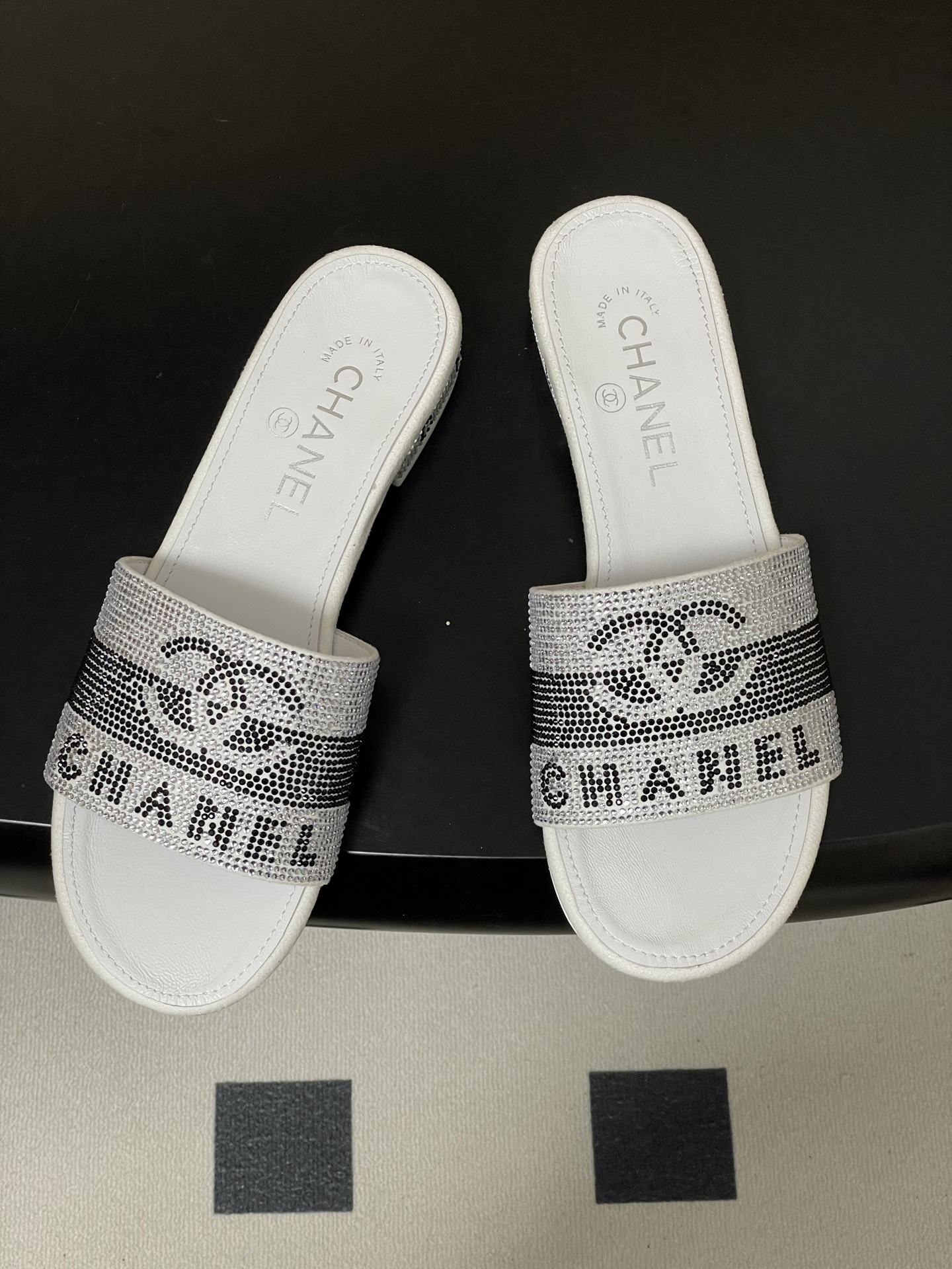 샤넬(Chanel)  더블C 쥬얼리 샌들 슬리퍼 신발 플랫