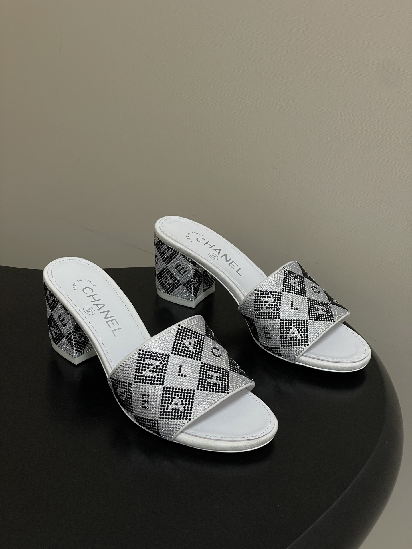 샤넬(Chanel) 더블C 수공예 쥬얼리 샌들 슬리퍼 신발 7cm