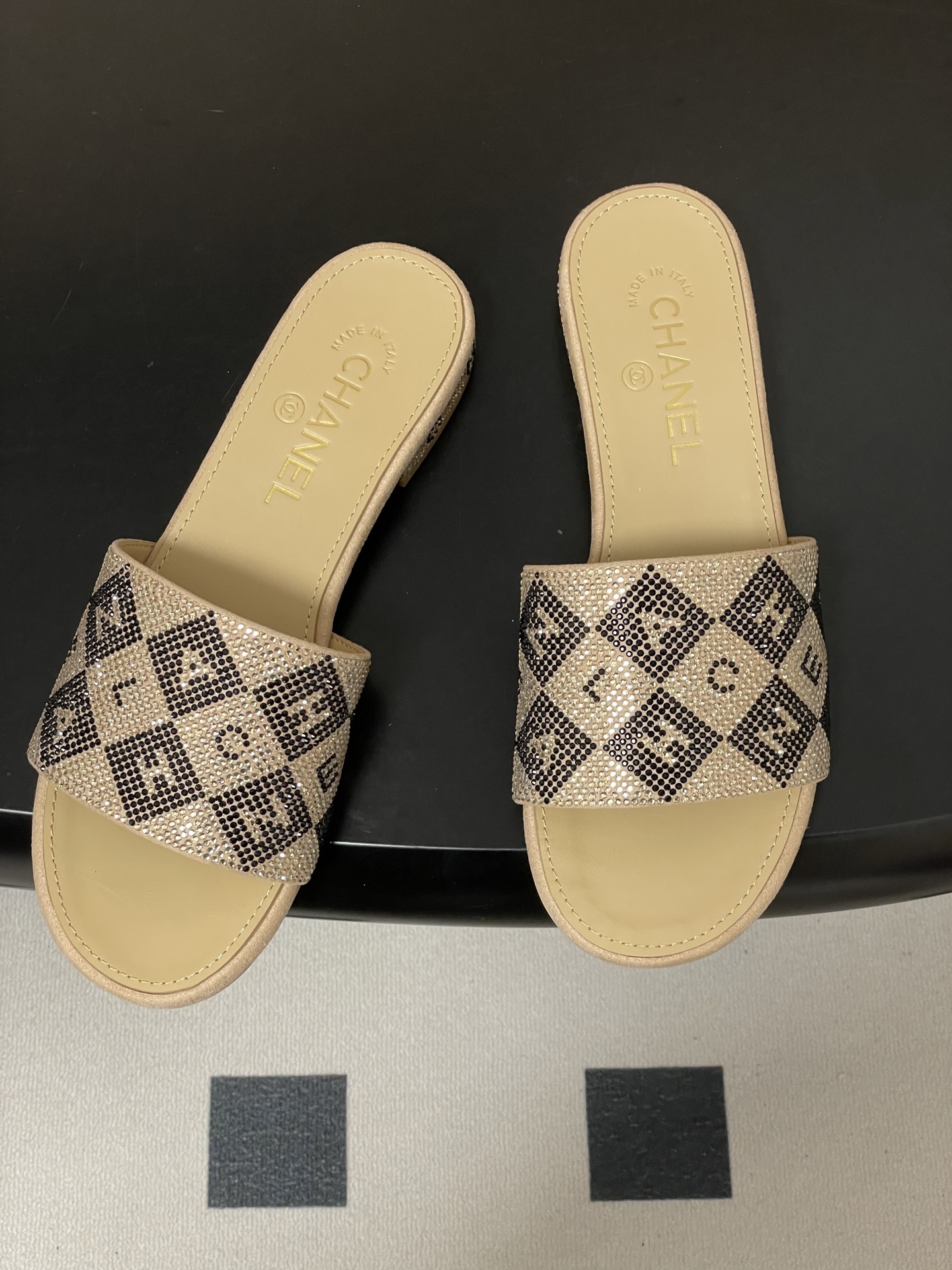 샤넬(Chanel) 더블C 수공예 쥬얼리 샌들 슬리퍼 신발 플랫