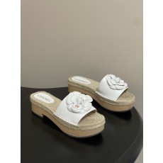 샤넬(Chanel) 카멜리아 퀼팅 우드 플랫폼 슬리퍼 샌들 신발