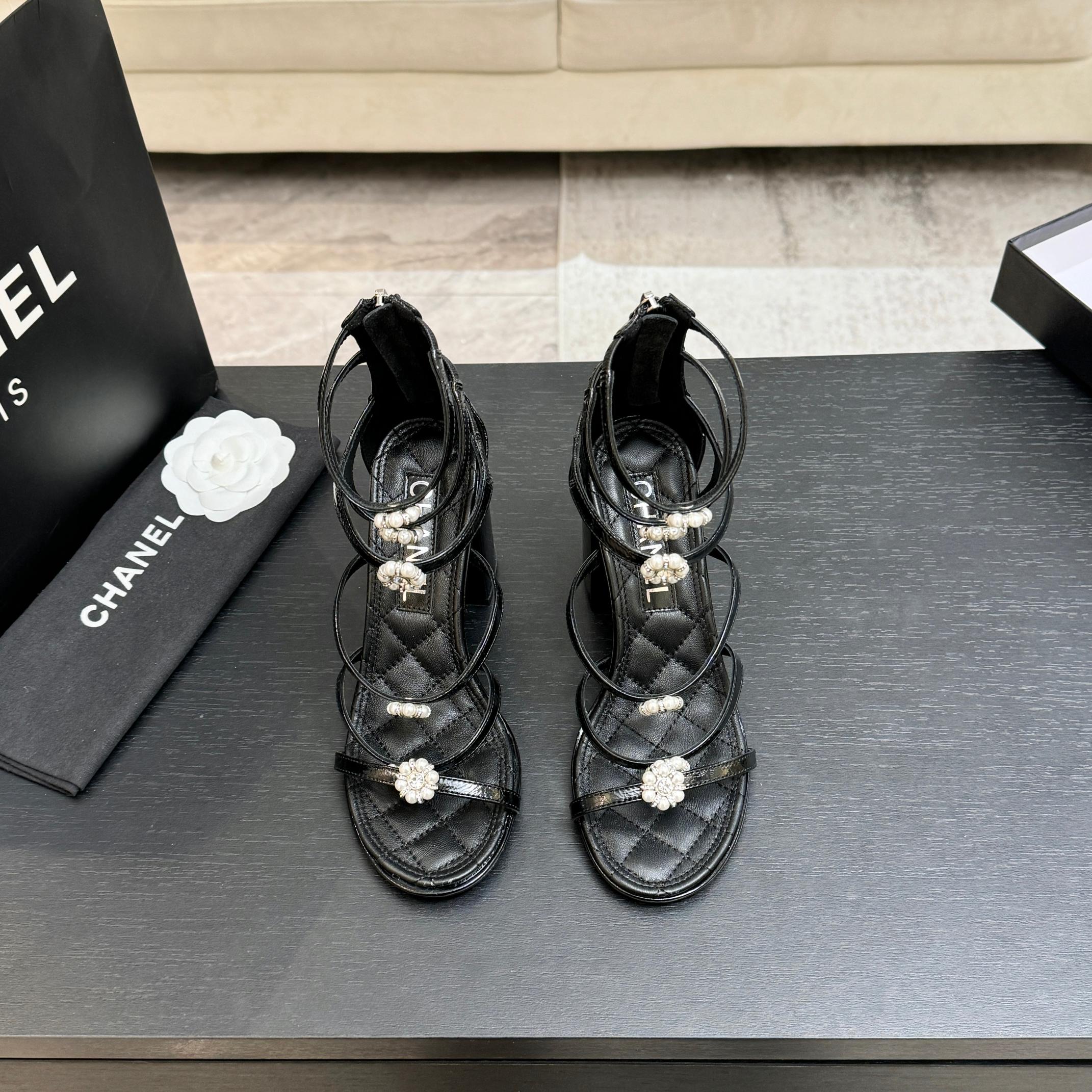 샤넬(Chanel) 클래식 카멜리아 진주 스트랩 굽 샌들 신발