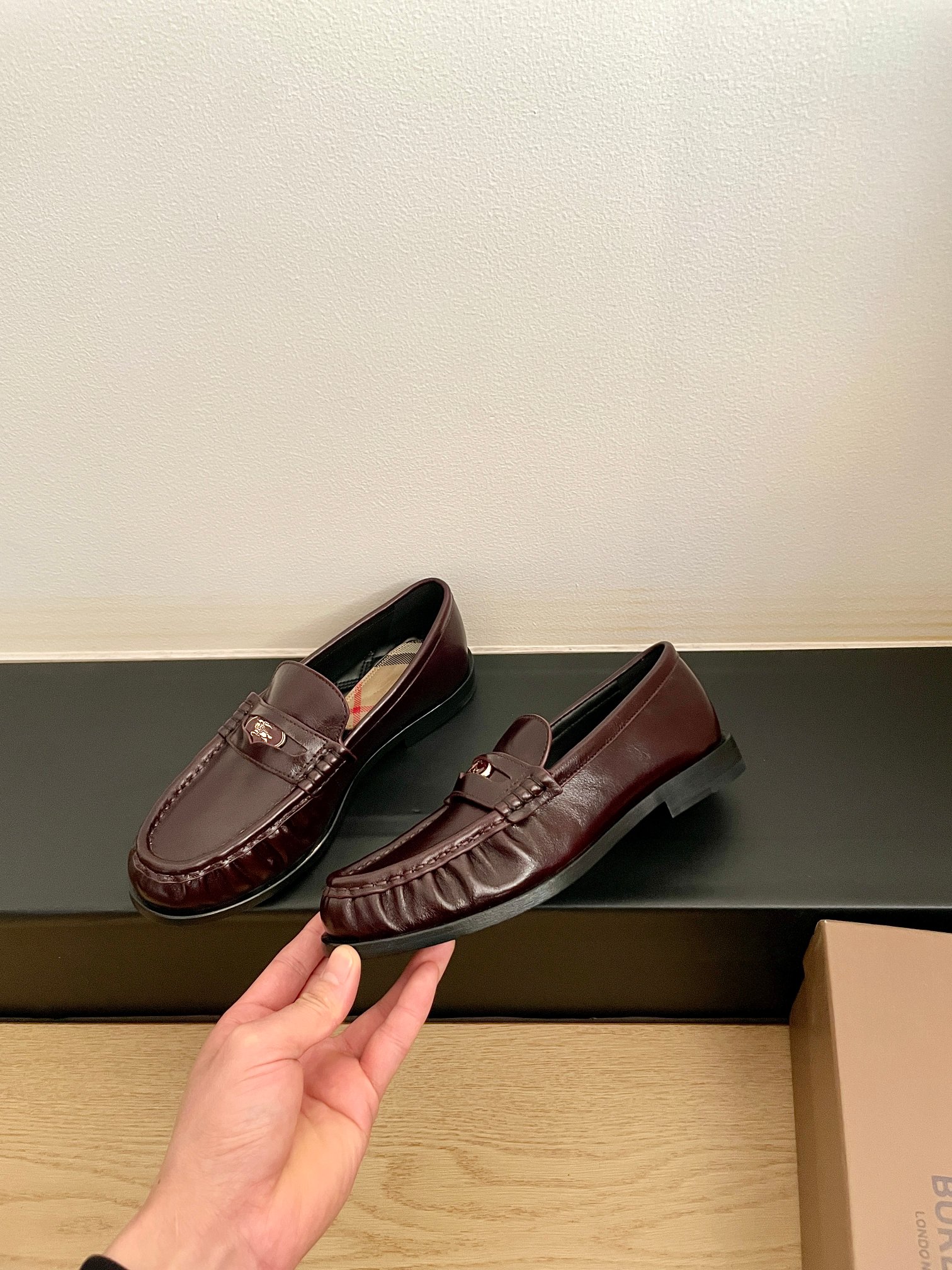 Burberry 버버리 다니엘 리 컬렉션 오일 왁스 로퍼 구두 신발