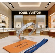 루이비통(LV) 팔찌 악세사리