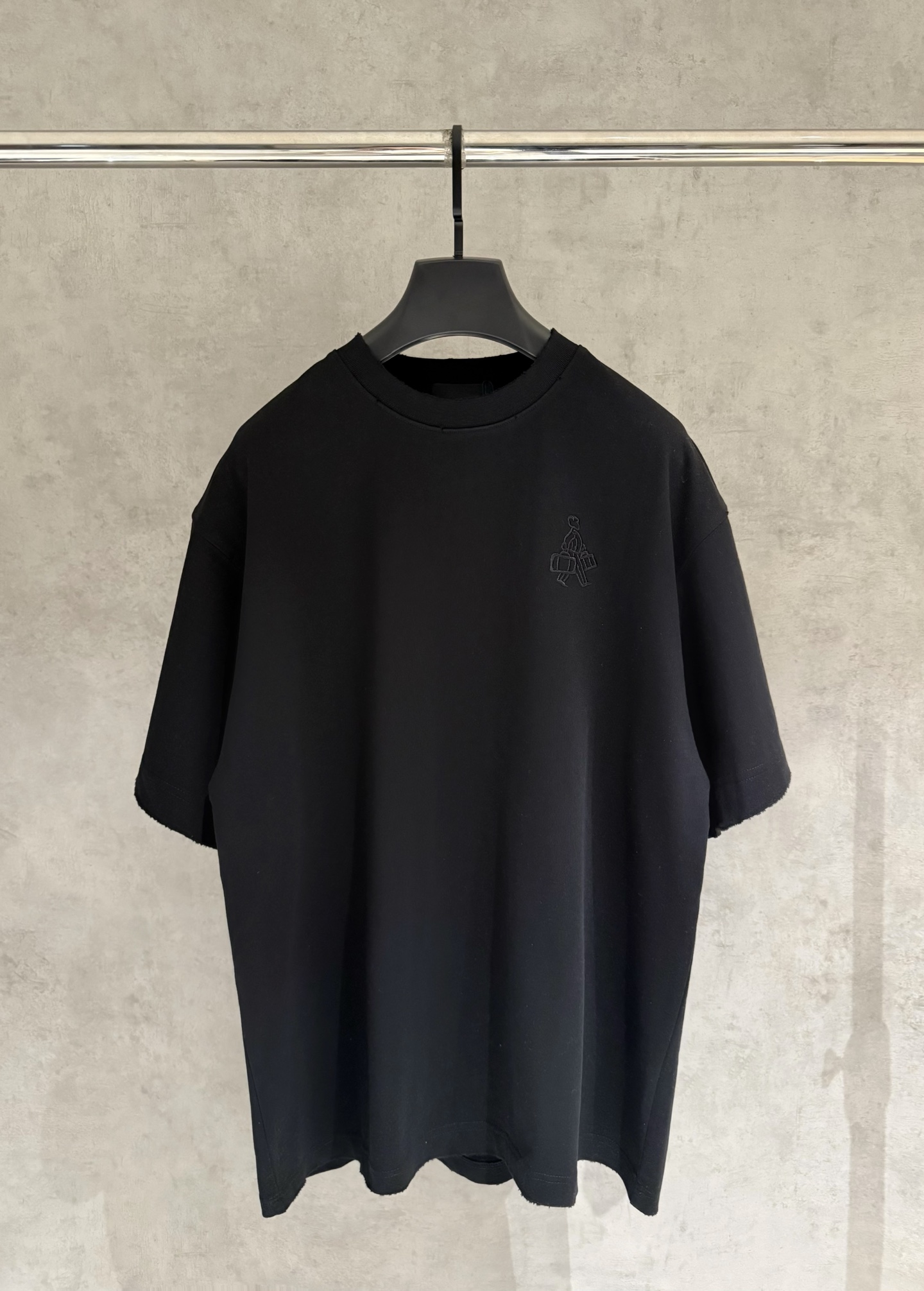 프라다(PRADA) 패치 자수 반팔 티셔츠 의류