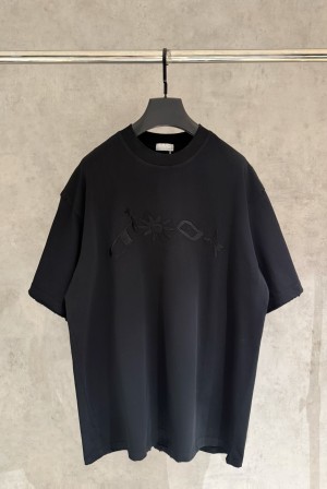디올(DIOR) 패치 자수 반팔 티셔츠 의류