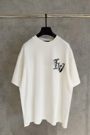 루이비통(LV) 핸드 드로잉 반팔 티셔츠 의류