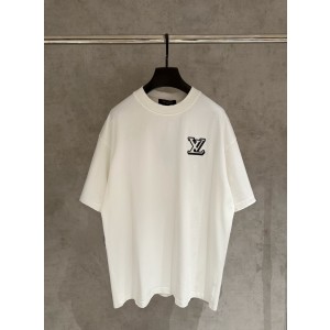 루이비통(LV) 패치 자수 반팔 티셔츠 의류