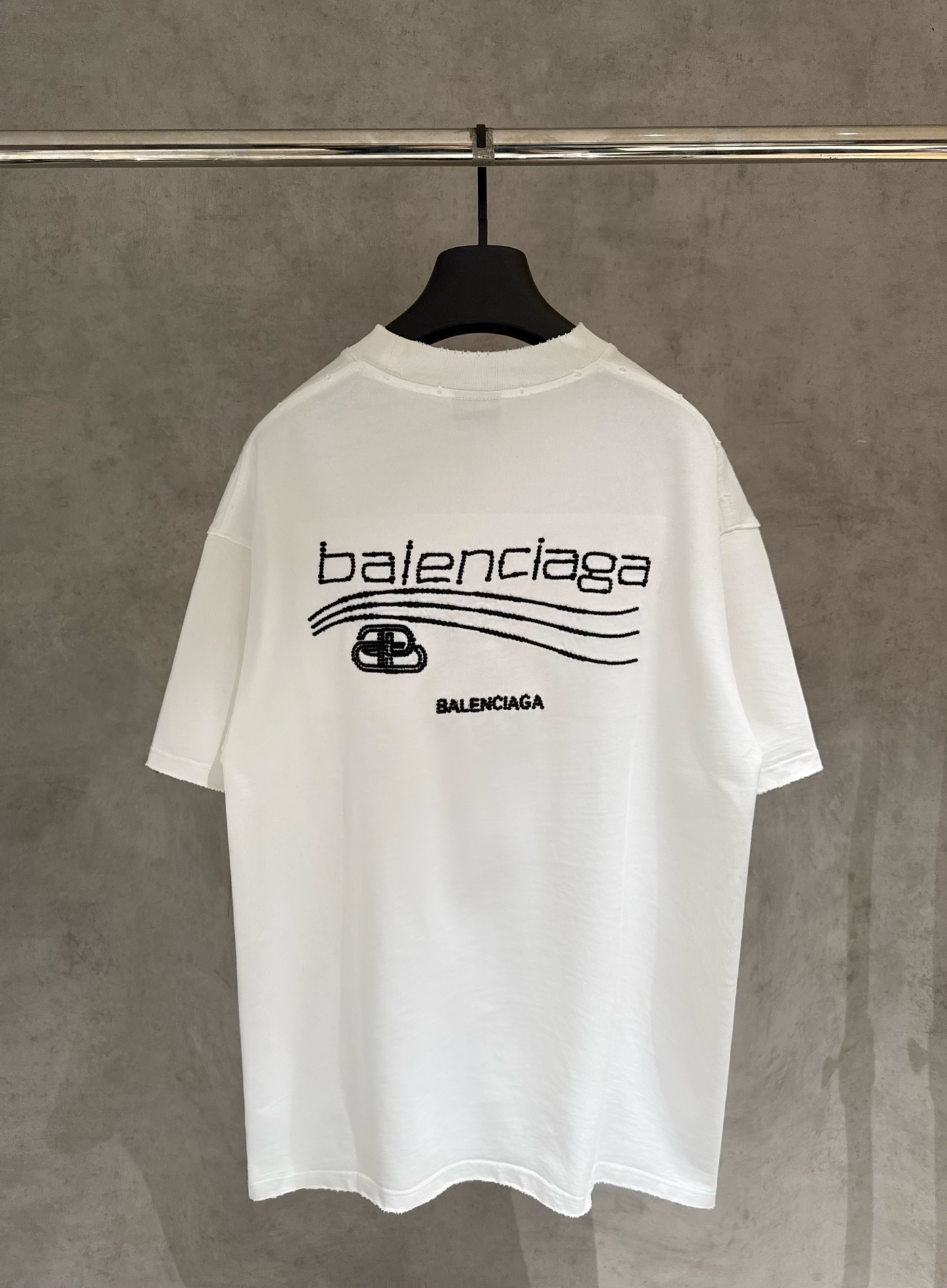 발렌시아가(BALENCIAGA) 자수 반팔 티셔츠 의류