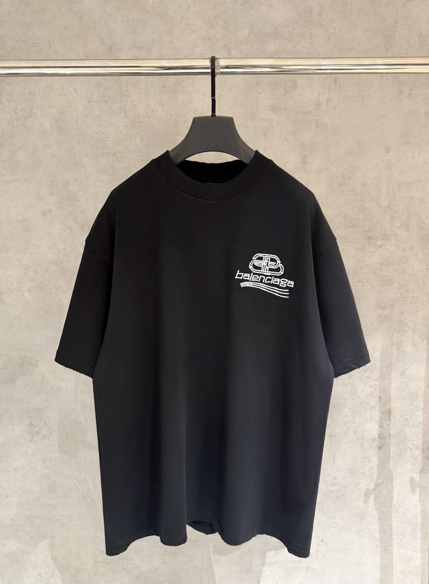 발렌시아가(BALENCIAGA) 자수 반팔 티셔츠 의류