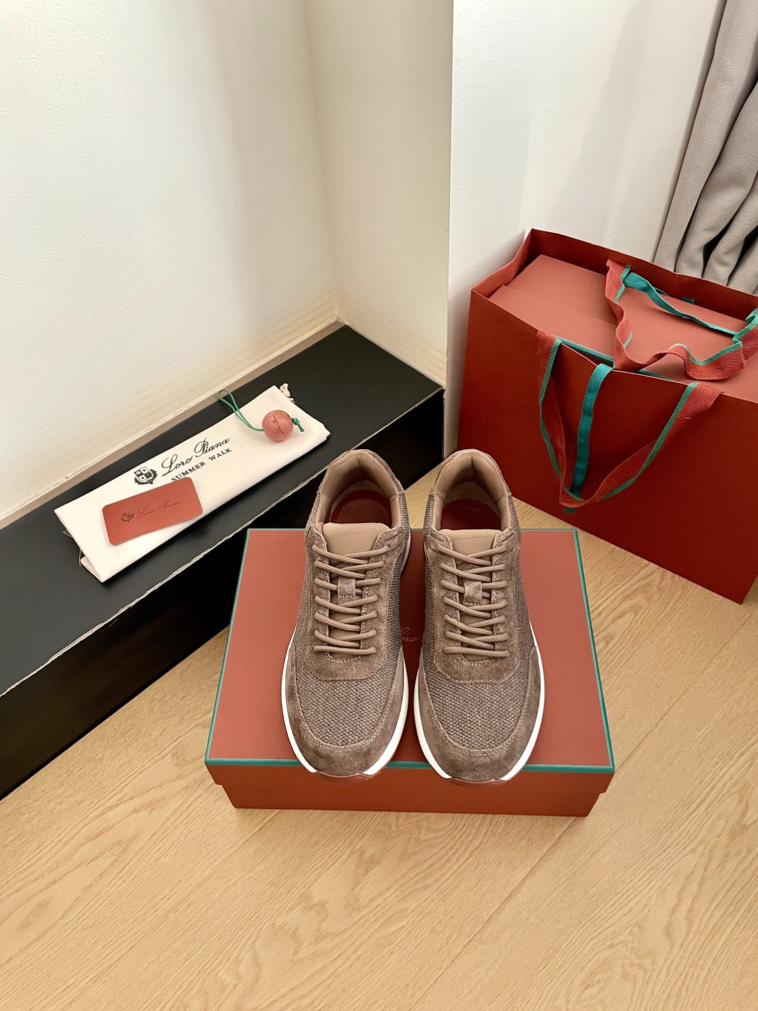 로로피아나(LORO PIANA) 워크 위시 니트 스니커즈 신발