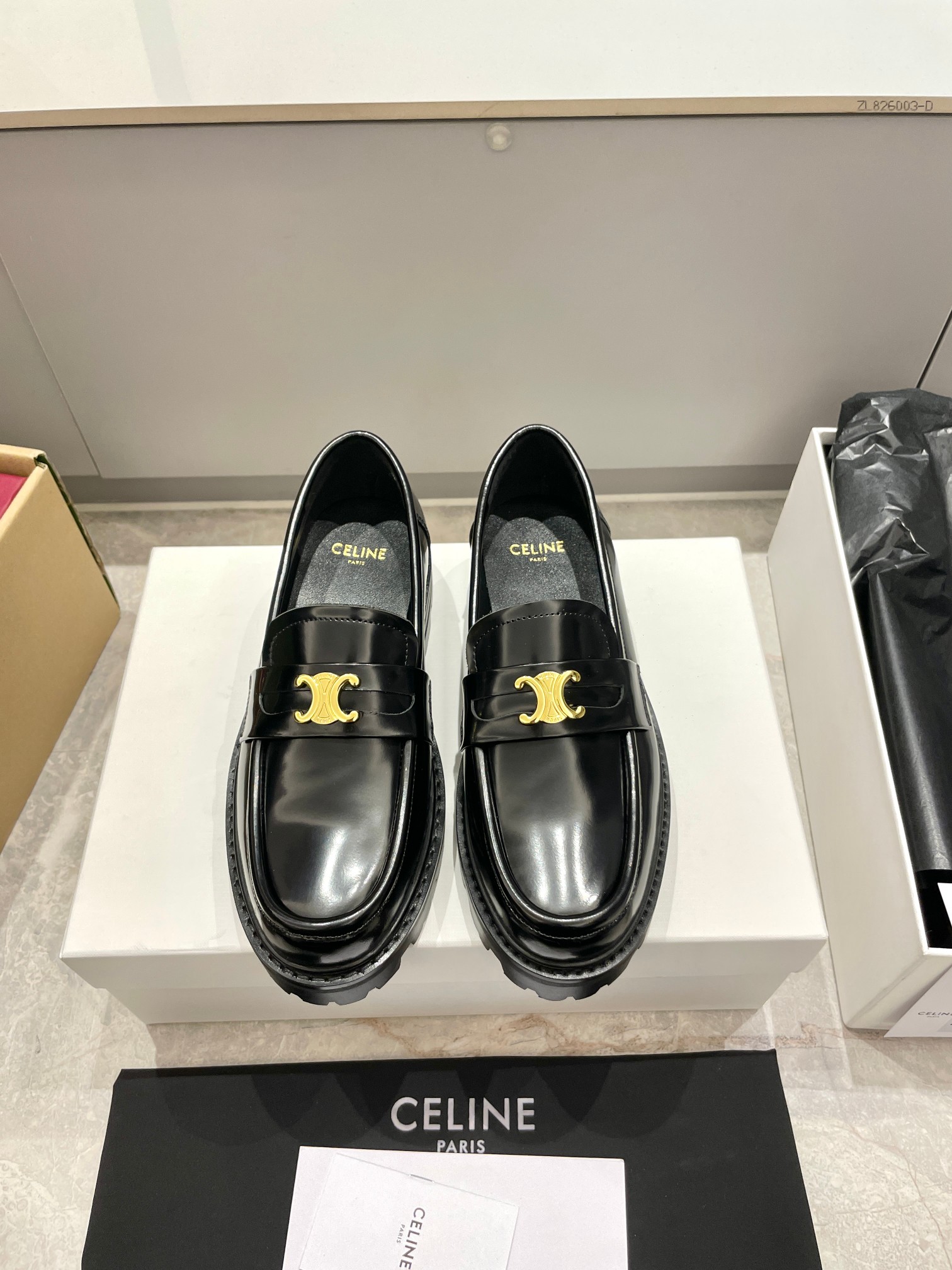 Celine 셀린느 트리오페 금장 로고 태슬 로퍼 구두 신발