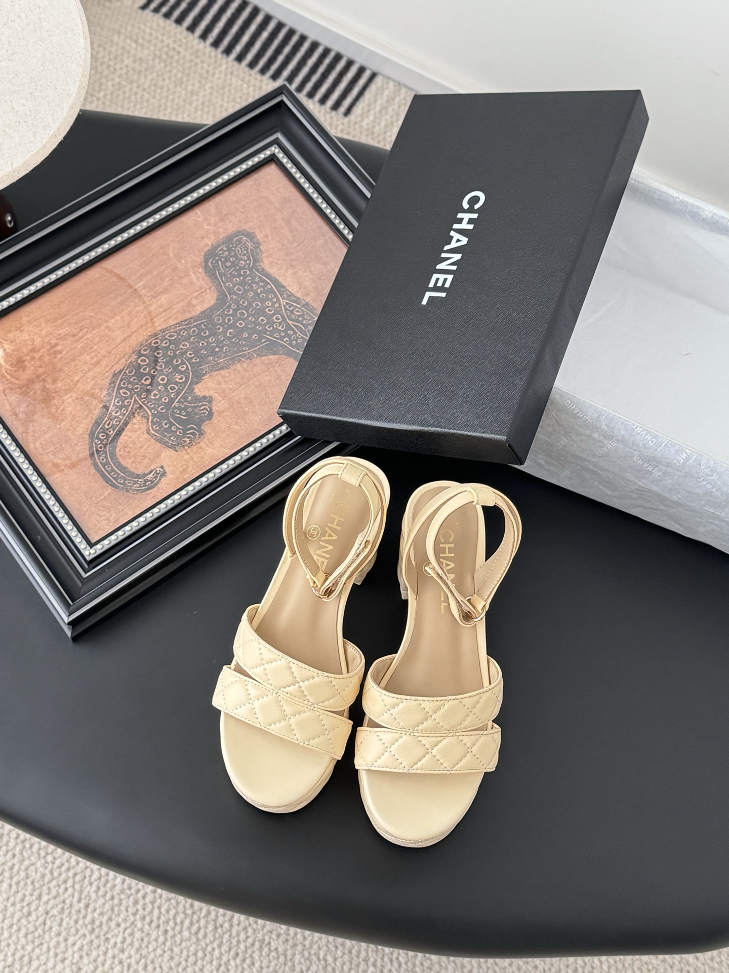 샤넬(CHANEL) 핸드메이드 아틀리에 로퍼 신발