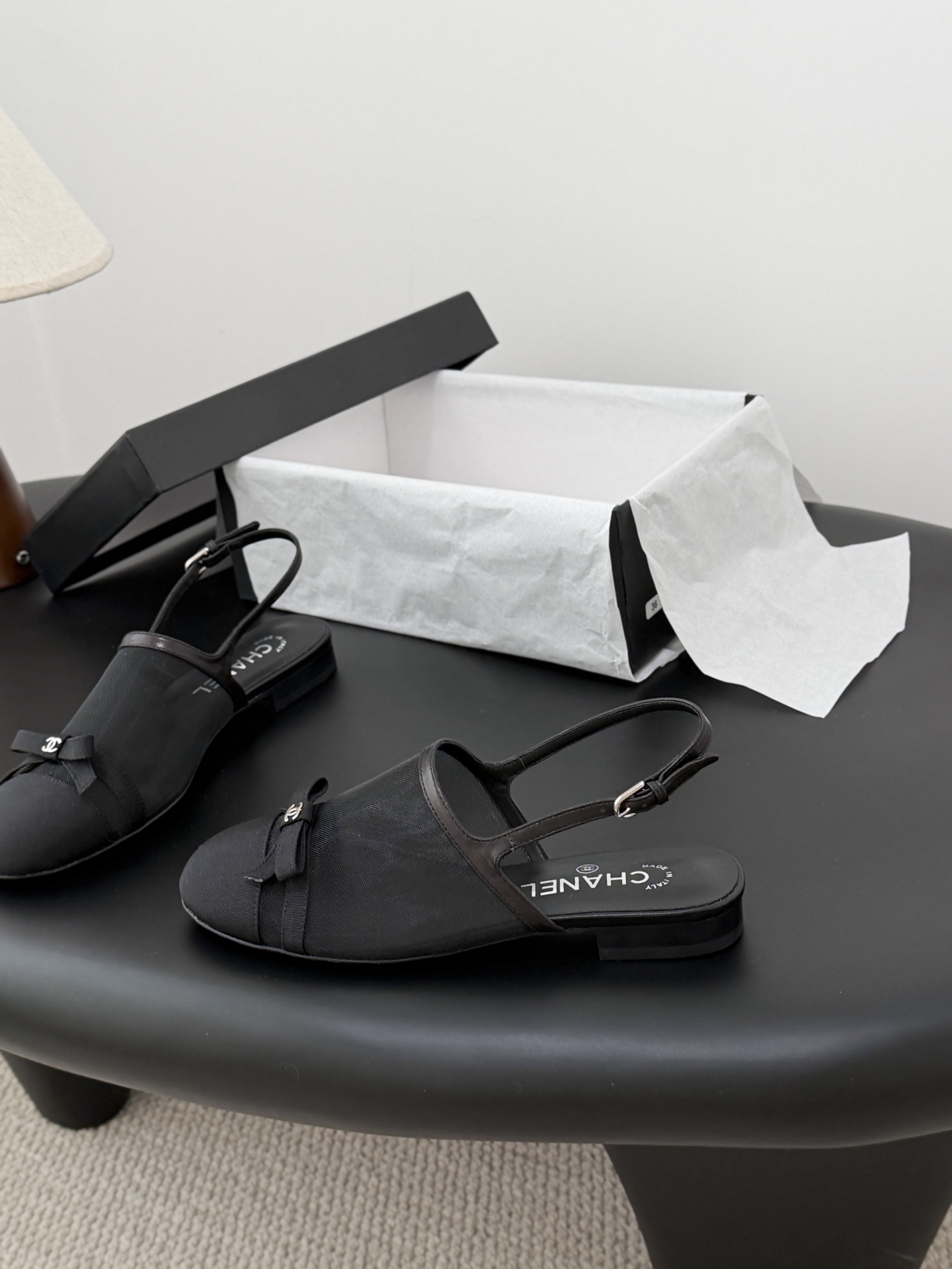 샤넬(CHANEL) 리본 메쉬 로우힐 펌프스 신발