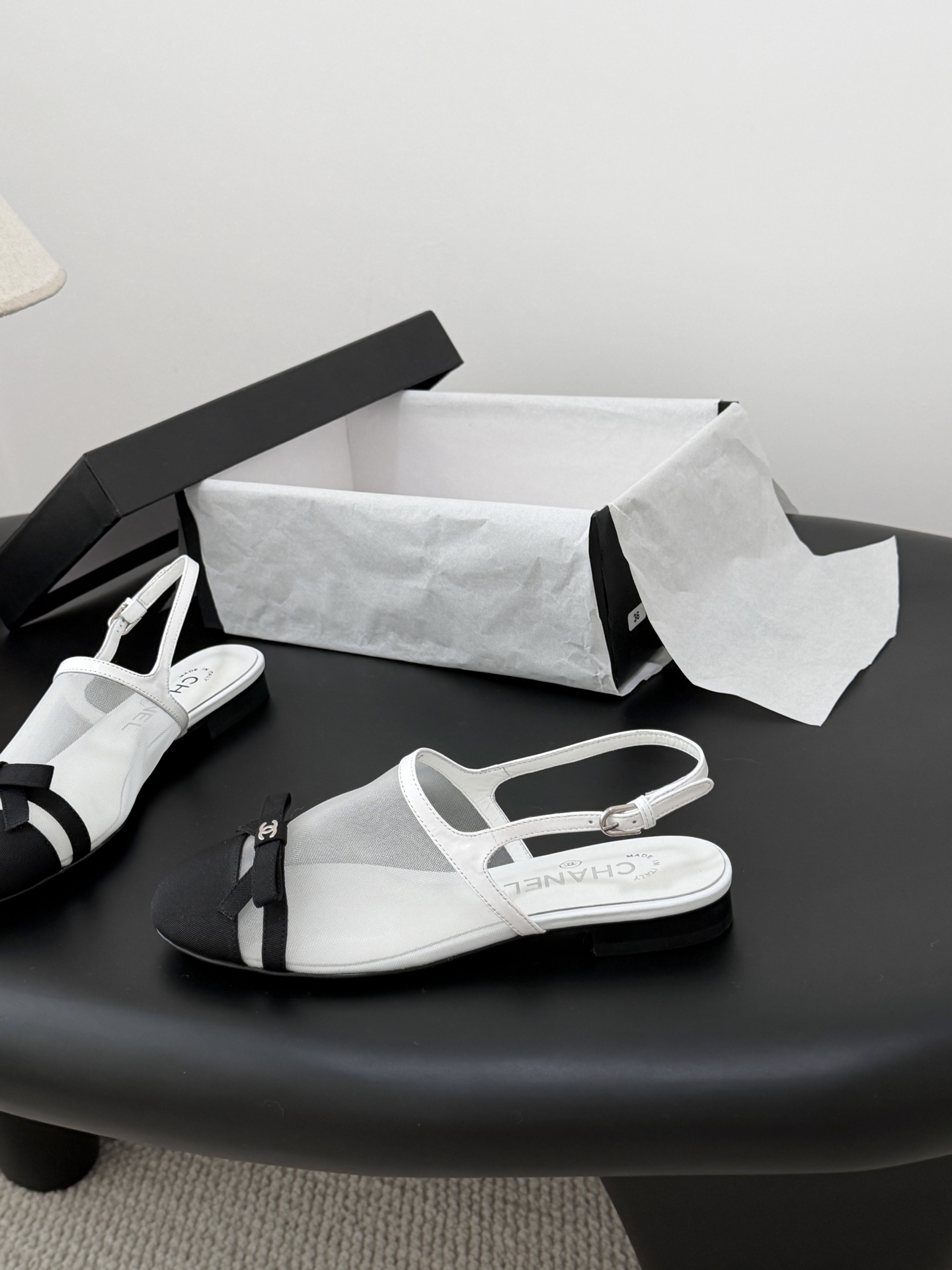 샤넬(CHANEL) 리본 메쉬 로우힐 펌프스 신발