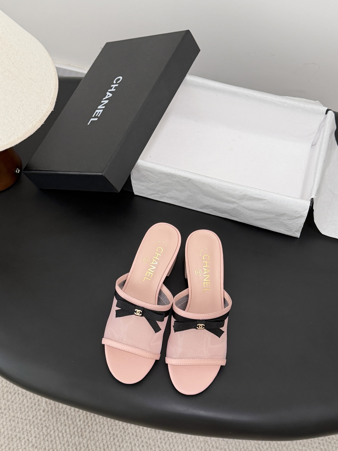 샤넬(CHANEL) 리본 메쉬 미들힐 슬리퍼 신발