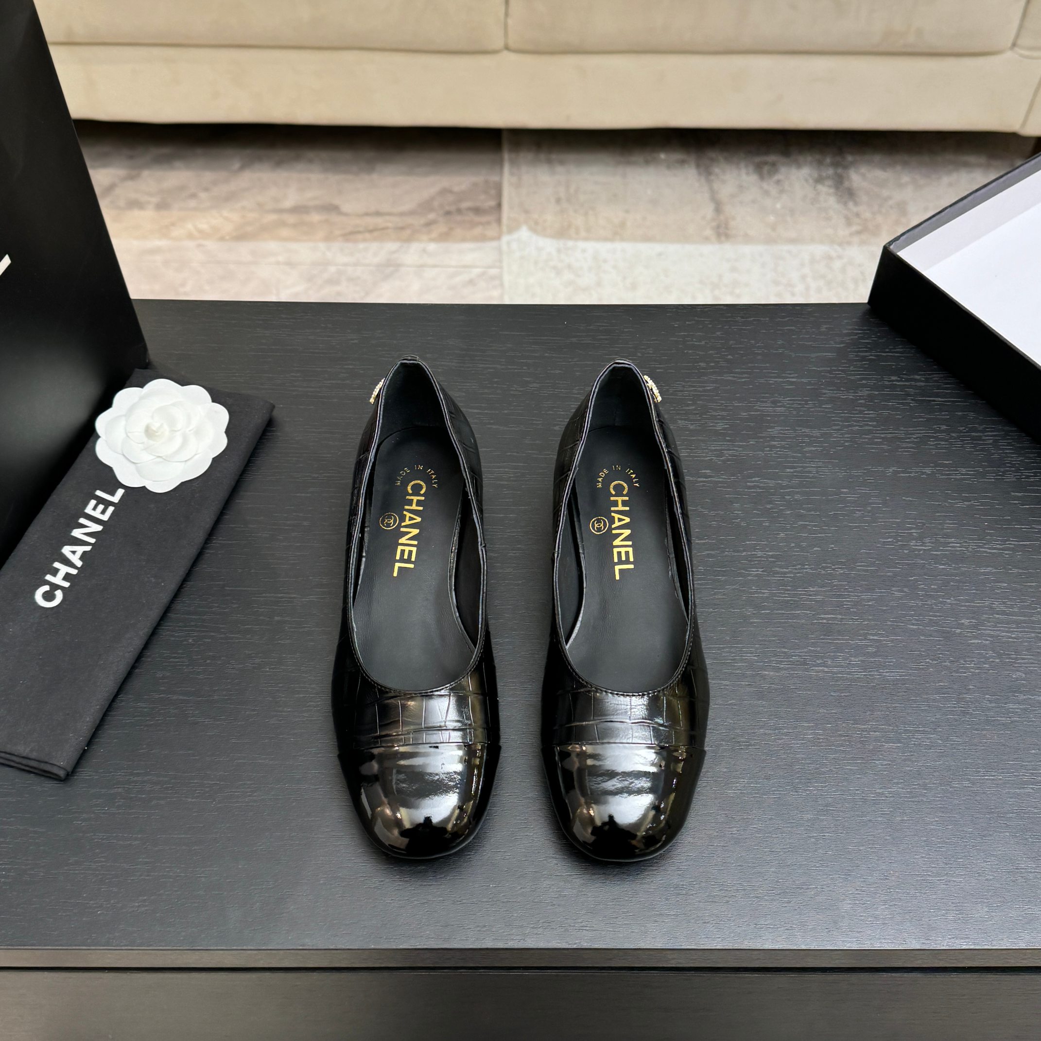 샤넬(CHANEL) 더블 퀼팅 투톤 펌프스 신발