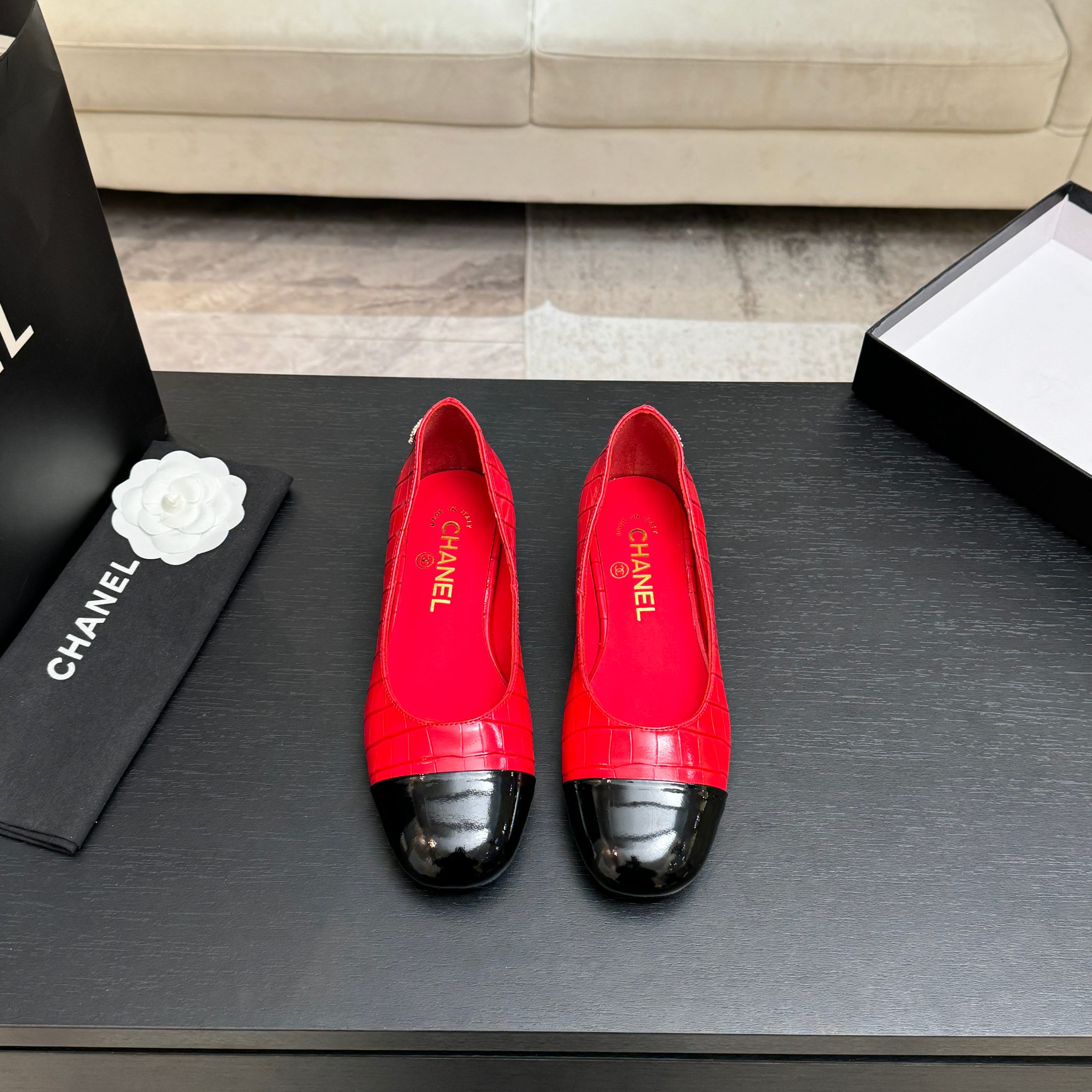 샤넬(CHANEL) 더블 퀼팅 투톤 펌프스 신발