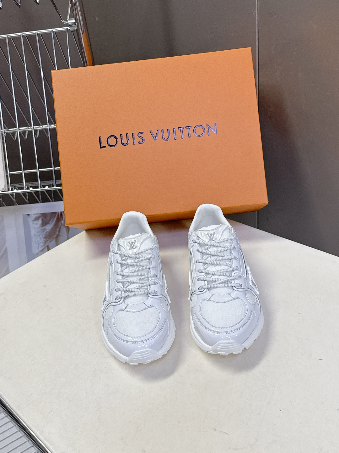 LV OLYMPIA 루이비통 올림피아 테크니컬 러닝 스니커즈 신발