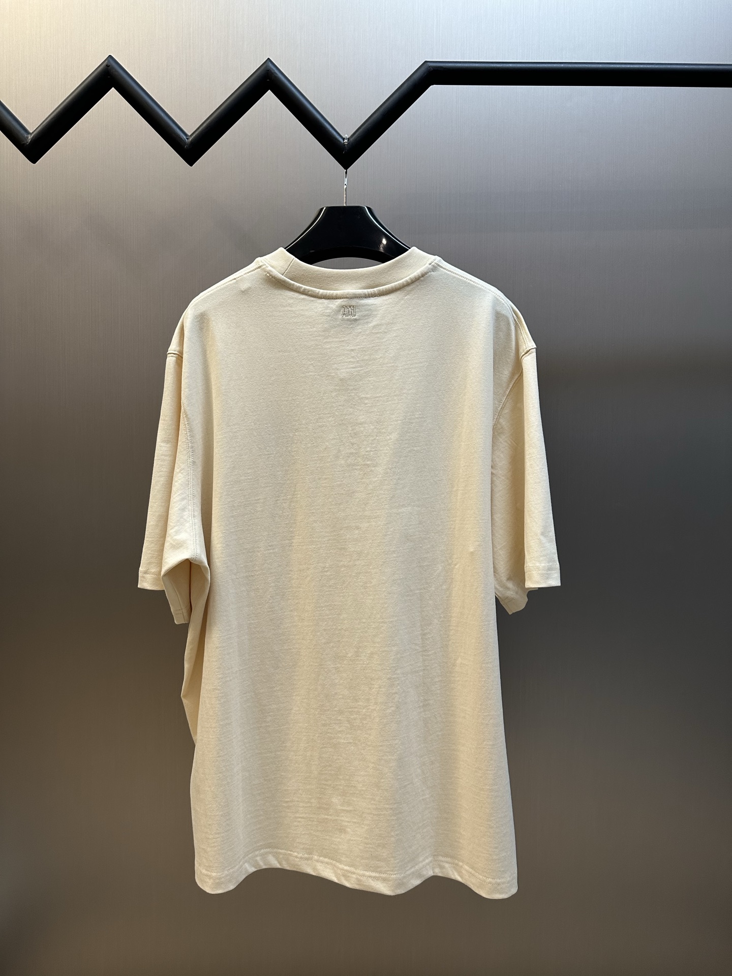 아미(AMI) 픽셀 하트 자수 반팔 티셔츠 의류