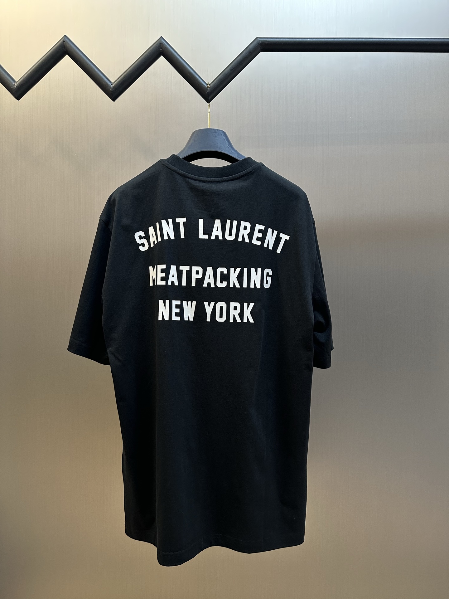 생로랑(SAINT LAURENT) 뉴욕 프린트 반팔 티셔츠 의류