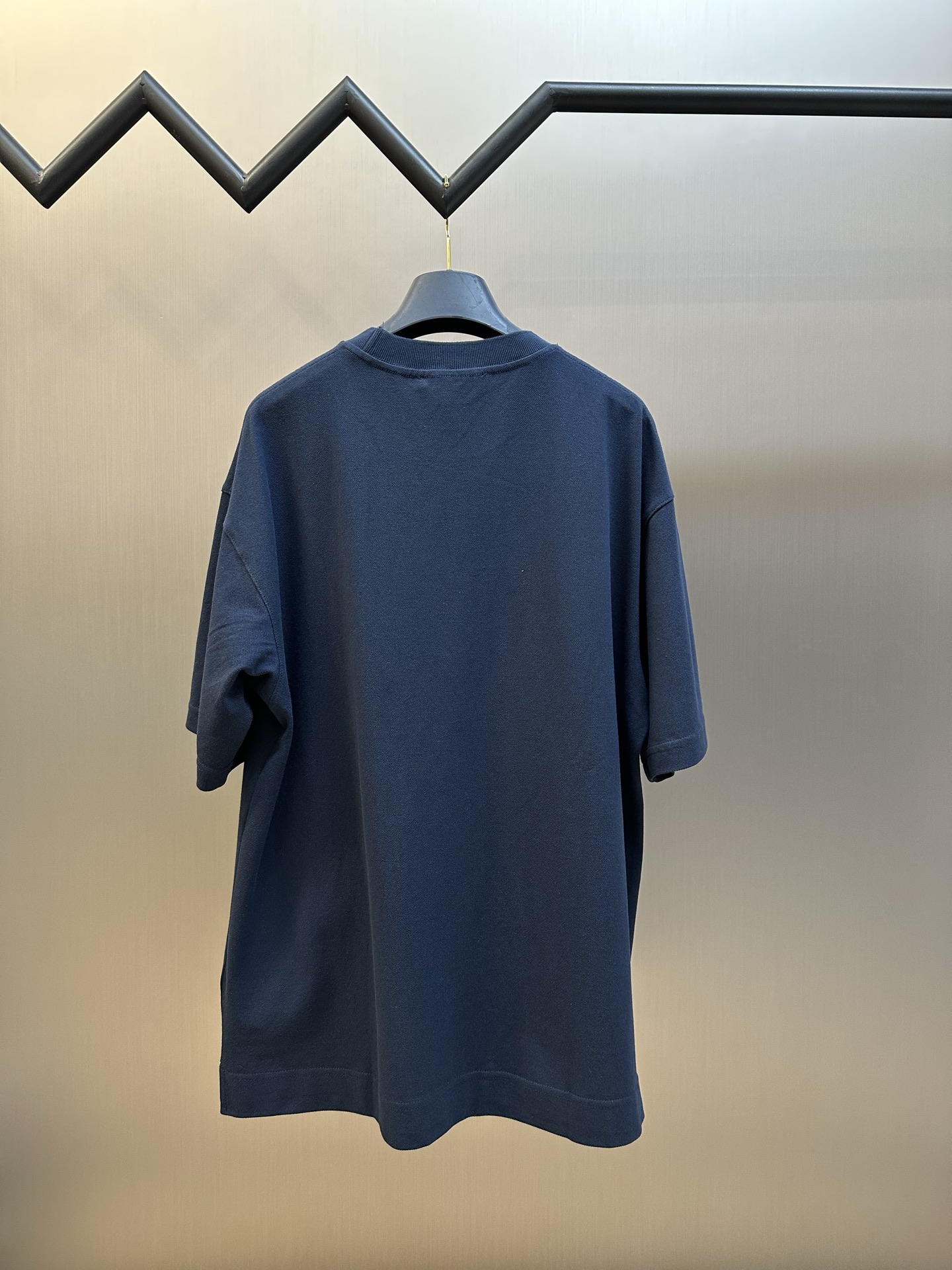 아크네 스튜디오(ACNE STUDIOS) 3D 자수 로고 반팔 티셔츠 의류