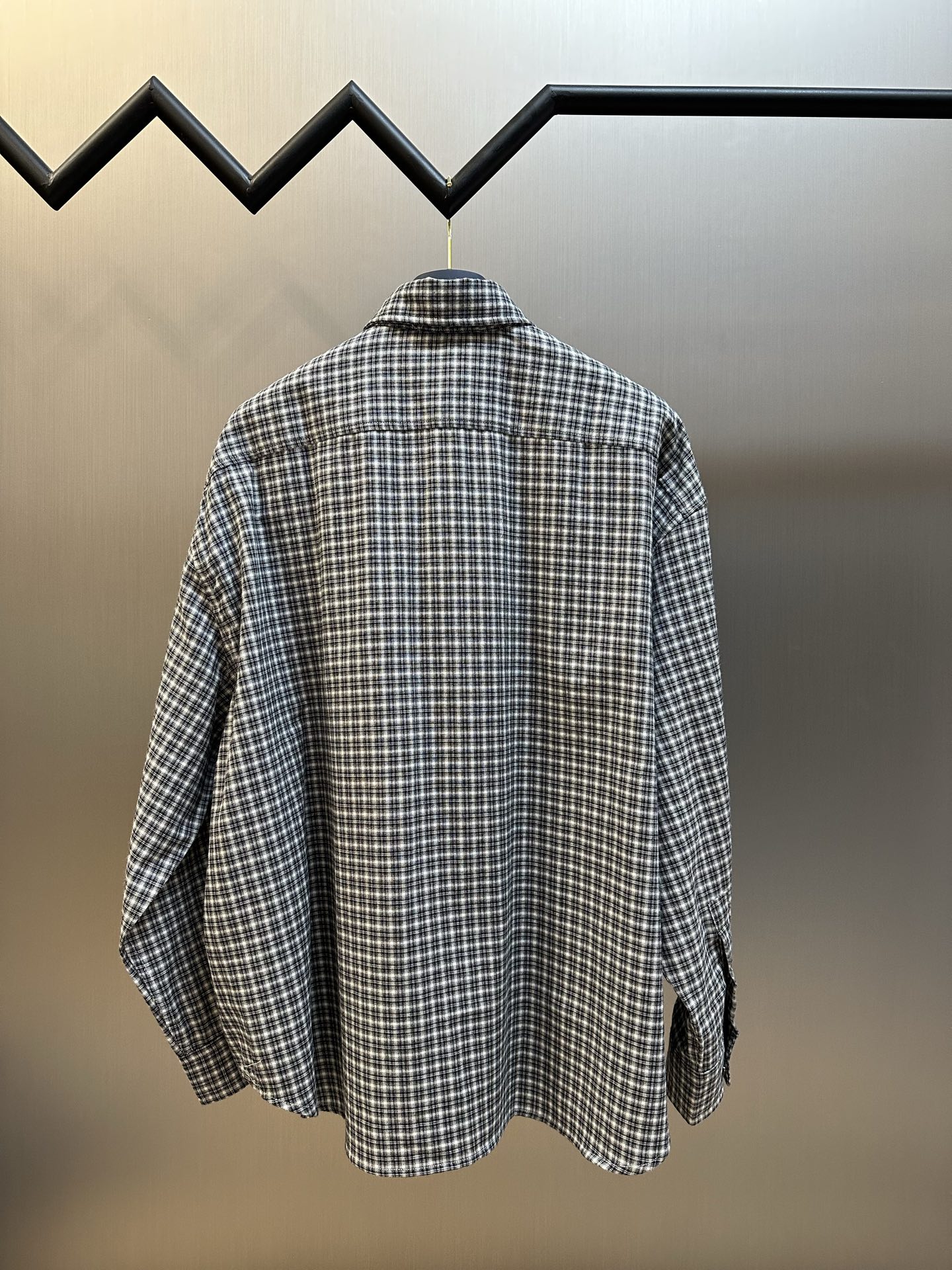 아크네 스튜디오(ACNE STUDIOS) 체크 로고 버튼 셔츠 의류