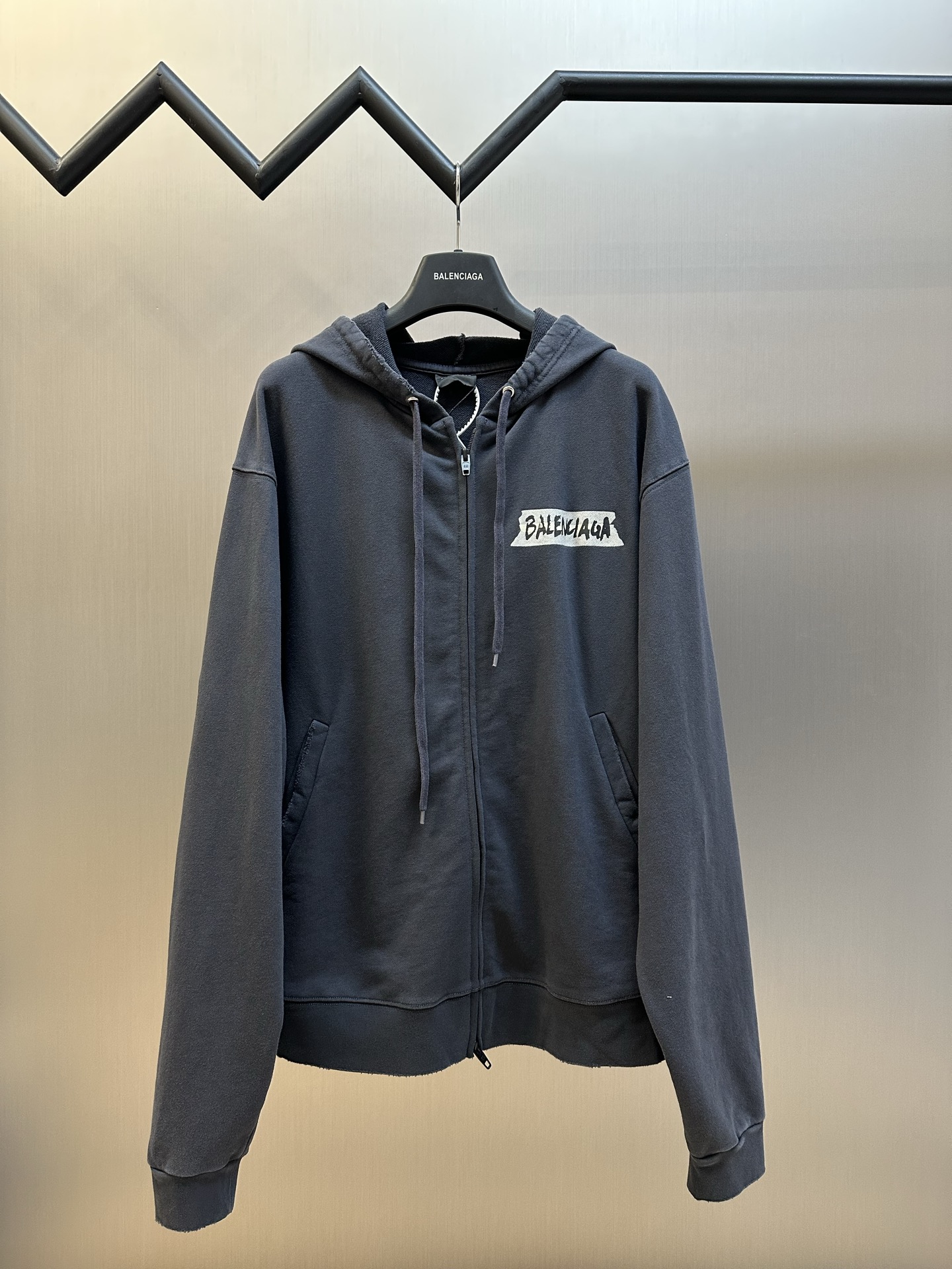 발렌시아가(BALENCIAGA) 로고 프린트 후드 집업 자켓 의류