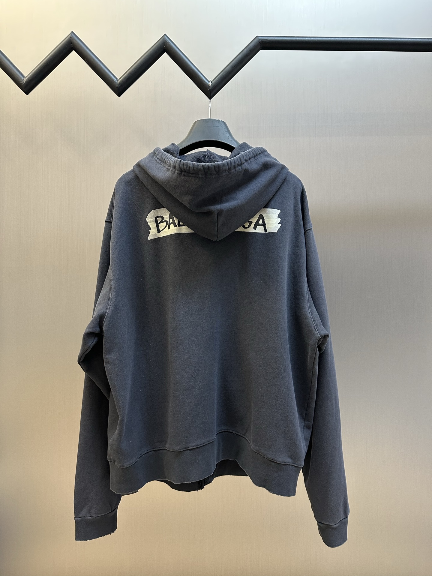 발렌시아가(BALENCIAGA) 로고 프린트 후드 집업 자켓 의류