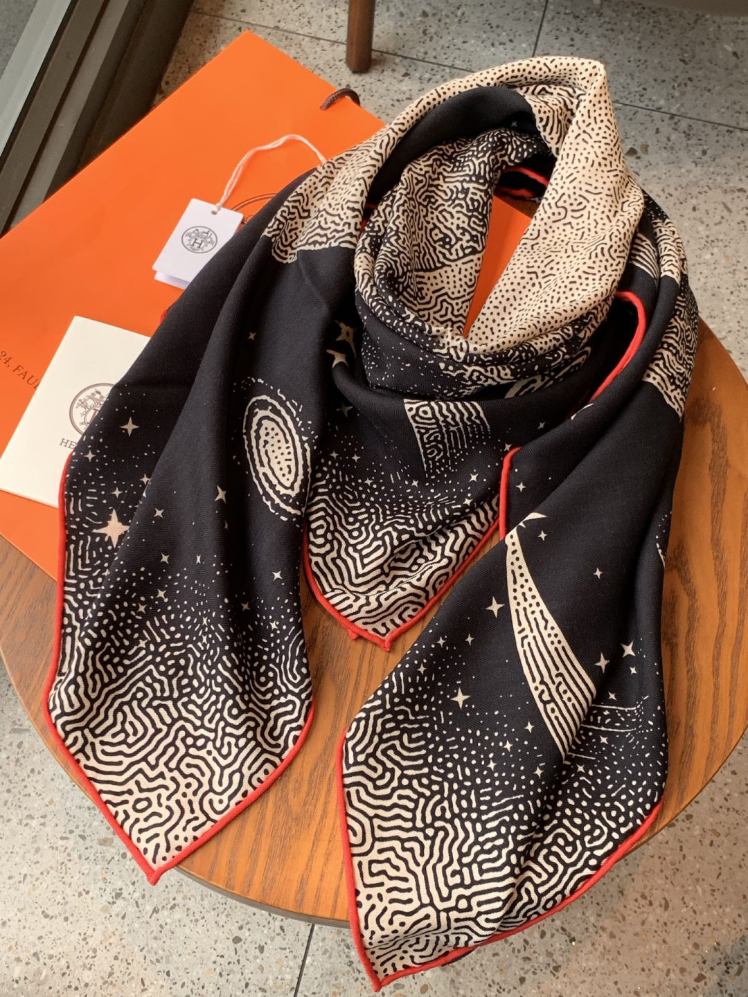 에르메스(HERMES) 월광 페가수스 캐시미어 실크 목도리 스카프