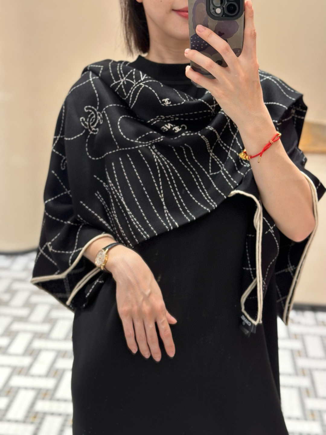 샤넬(CHANEL) 까멜리아 실크 목도리 스카프