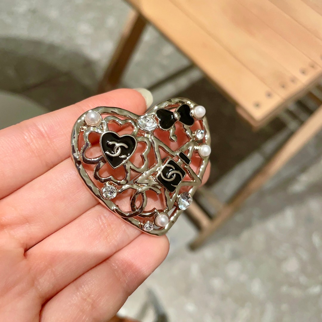 샤넬(CHANEL) 진주 브로치 악세사리