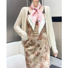 샤넬(CHANEL) 리본 실크 목도리 스카프