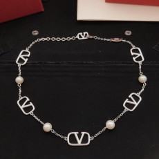 발렌티노(VALENTINO) 목걸이 악세사리